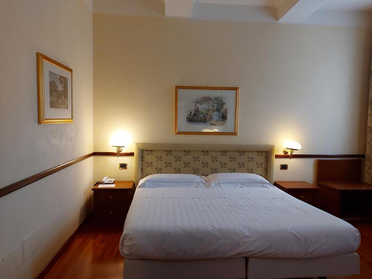 Phi Hotel Dei Medaglioni Correggio Extérieur photo