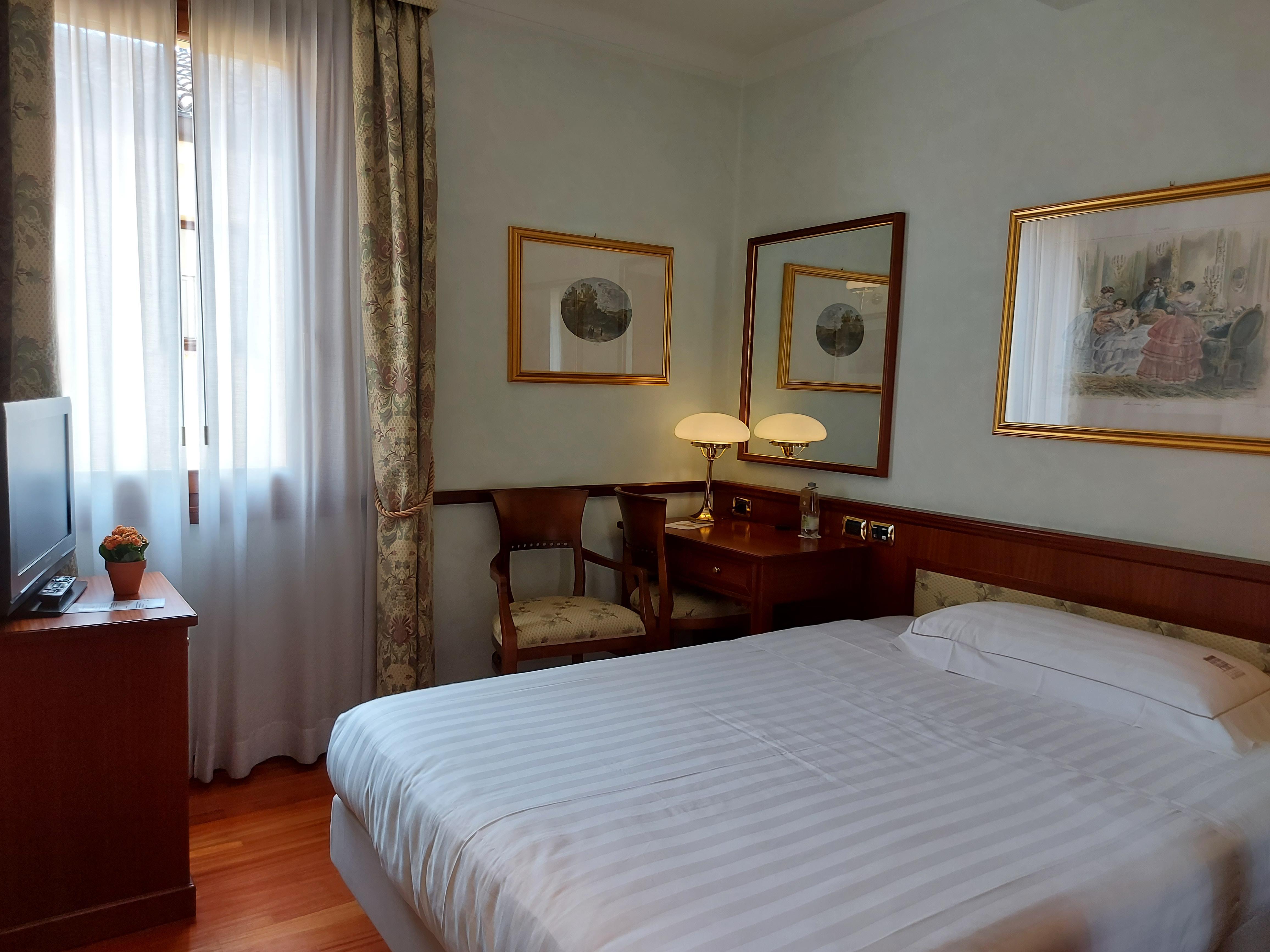 Phi Hotel Dei Medaglioni Correggio Extérieur photo
