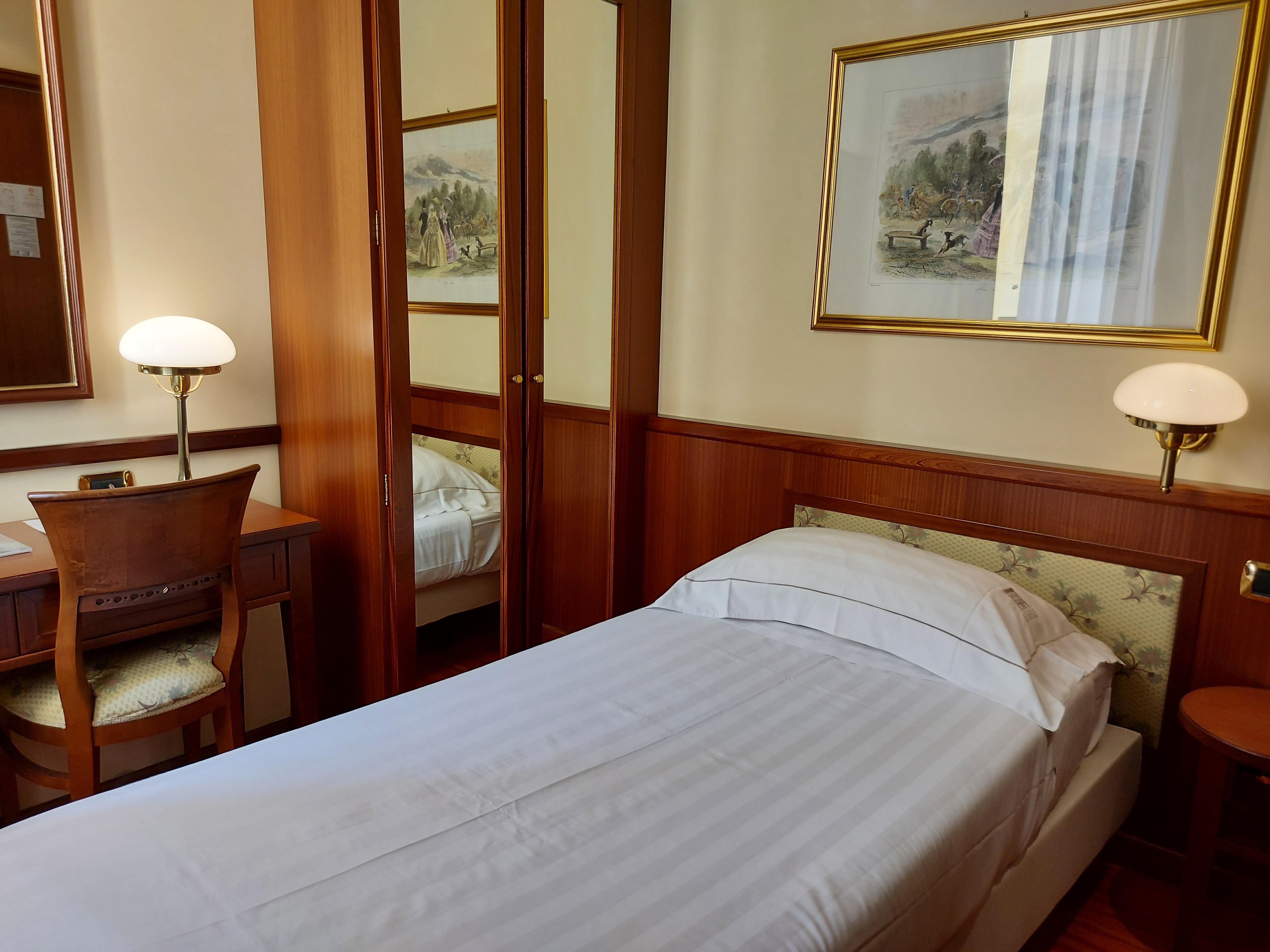 Phi Hotel Dei Medaglioni Correggio Extérieur photo