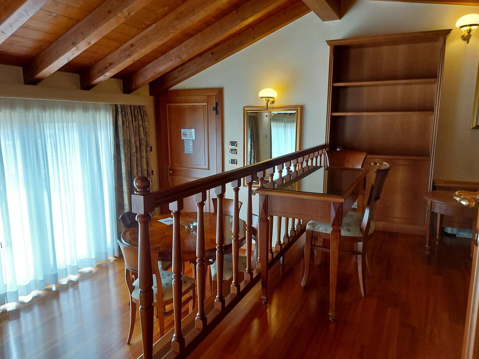 Phi Hotel Dei Medaglioni Correggio Extérieur photo