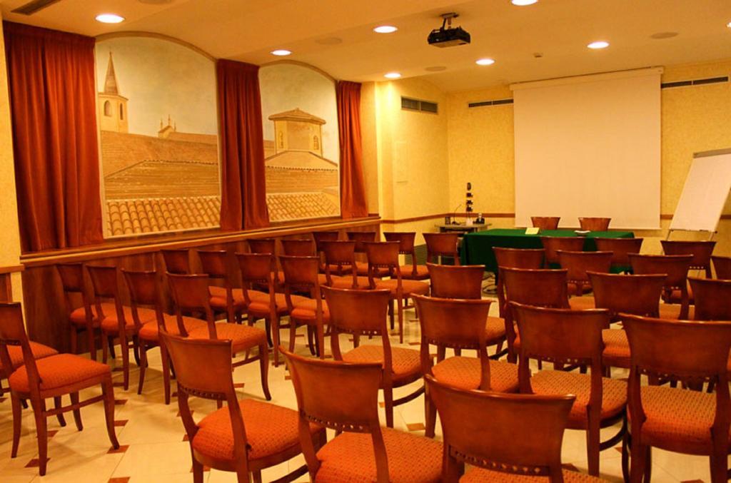 Phi Hotel Dei Medaglioni Correggio Extérieur photo