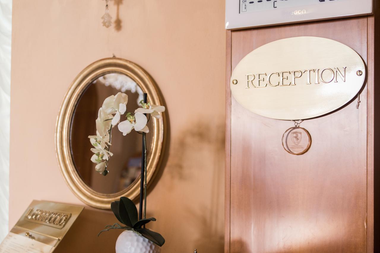 Phi Hotel Dei Medaglioni Correggio Extérieur photo