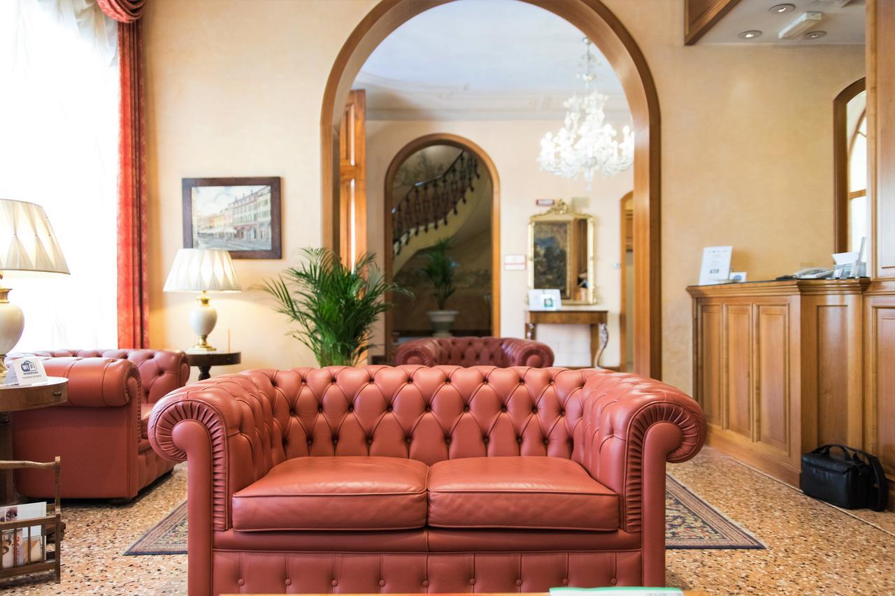 Phi Hotel Dei Medaglioni Correggio Extérieur photo